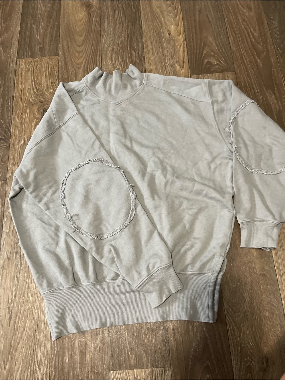 Women’s Light Gray Distressed Circle-Elbow Sweatshirt